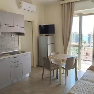 andoramare-apartments.hotelitalianriviera.com/